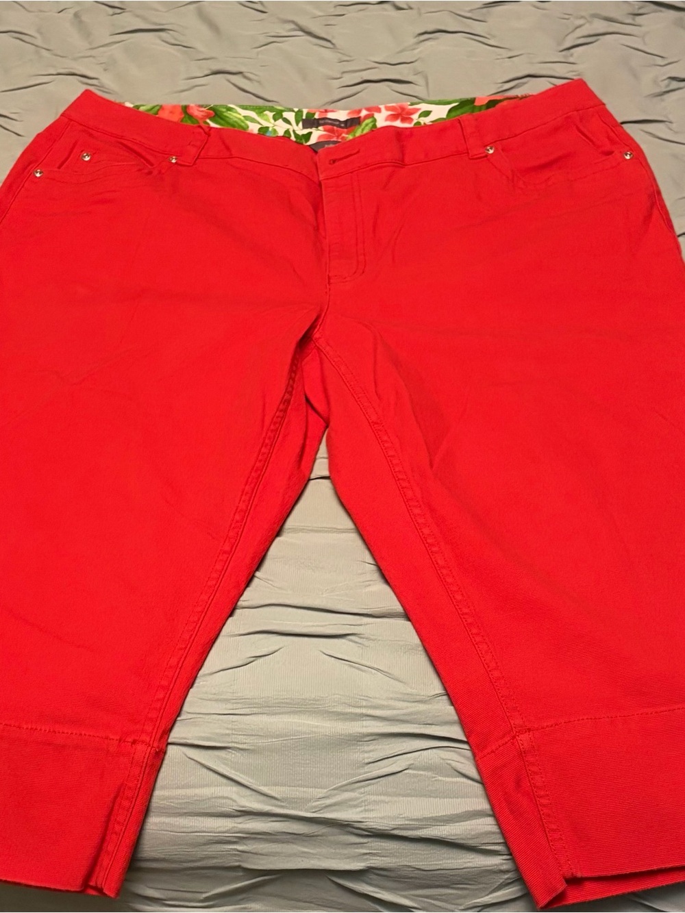 Liz Claiborne Bright Red Capris